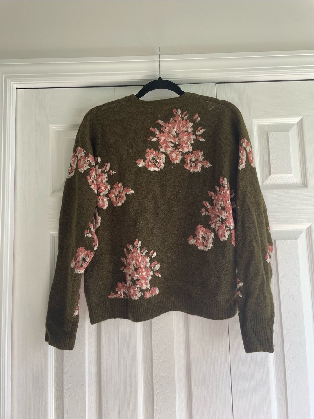 Knox Rose Olive Green Crewneck Sweater with Pink Floral Pattern - Picture 3 of 3